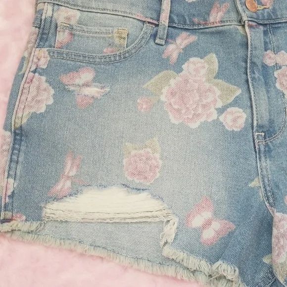 NWT Hollister High Rise Distressed - Picture 4 of 7